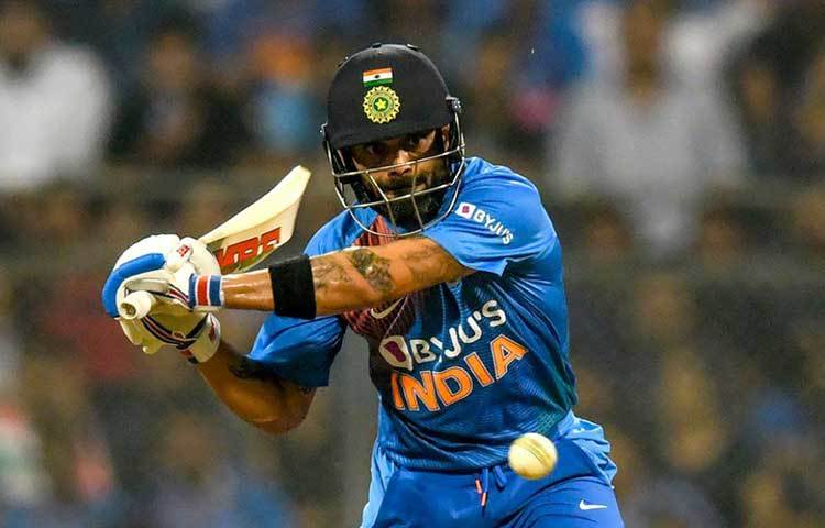 পঞ্চাশে পৌঁছতে কোহলির লেগেছিল ২১ বল। যা টি-টোয়েন্টিতে তার দ্রুততম। কোনো ভারতীয় ব্যাটসম্যানের ক্ষেত্রে এটা এই ফরম্যাটে পঞ্চম দ্রুততম। এর চেয়ে কম বলে তিনবার এই ফরম্যাটে পঞ্চাশ করেছেন যুবরাজ সিংহ। আর একবার করেছেন গৌতম গম্ভীর। কোহলি শেষ পর্যন্ত ২৯ বলে অপরাজিত থাকলেন ৭০ রানে। যার মধ্যে রয়েছে সাতটি ছয়।