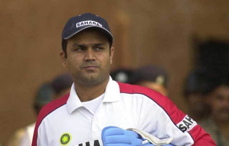 বীরেন্দ্র সেহবাগ: তিনি ভারতের প্রাক্তন অধিনায়কও। চার টেস্ট, ১২ ওয়ানডে এবং একটি টি-টোয়েন্টিতে জাতীয় দলকে নেতৃত্ব দিয়েছেন তিনি। ফলে, তার অভিজ্ঞতা বাকি সবার চেয়ে এগিয়ে। আর ধারাভাষ্যকার হিসেবেও ক্রিকেটজগতের সঙ্গে ওতপ্রোতভাবে জড়িয়ে আছেন তিনি। তবে নির্বাচক হতে হলে ধারাভাষ্য ছাড়তে হবে তাকে।