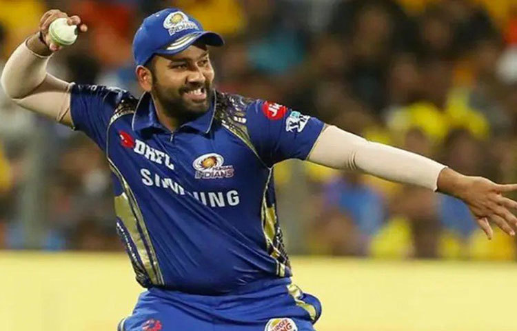 রোহিত হলেন টিম ইন্ডিয়ারসহ অধিনায়ক। কিন্তু আইপিএলে তার সাফল্য দেখে ক্রিকেটমহলে অনেকেই ওভারের ক্রিকেটে জাতীয় দলের অধিনায়ক হিসেবে তাকে দেখতে চাইছেন। ২০১১ সাল থেকে মুম্বাইয়ের হয়ে আইপিএলে খেলছেন তিনি। ২০১৩ সালে রিকি পন্টিং নিজেকে সরিয়ে নেয়ার পর অধিনায়ক হন তিনি।