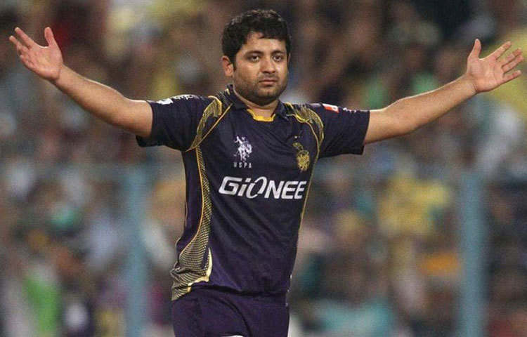 আটে আরও এক স্পিনার, তবে ইনি লেগস্পিনার। পীযূষ চাওলা কেকেআরের হয়ে দ্বিতীয় সর্বাধিক উইকেট সংগ্রহকারী। আর কলকাতার হয়ে ভারতীয় বোলারদের মধ্যে তিনিই সর্বাধিক উইকেটের মালিক। ২৭.৮০ গড়ে তিনি নিয়েছেন ৬৬ উইকেট। পাশাপাশি, ব্যাট হাতেও চাপের মুখে দলকে জেতানোর ক্ষমতা ধরেন। যা দেখাও গিয়েছে ২০১৪ সালের ফাইনালে।