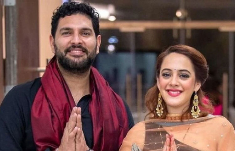 ইংল্যান্ডে জন্ম নেওয়া হ্যাজেল কিচ পেশায় মডেল। যুবরাজ সিংয়ের ঘরনি আবার সদ্য মা হয়েছেন। তিনিও কিন্তু সোশ্যাল মিডিয়াতে বেশ সক্রিয়। এই মুহূর্তে ইনস্টাগ্রামে তার ফলোয়ার ৭০৯ হাজার। ছবি: সংগৃহীত