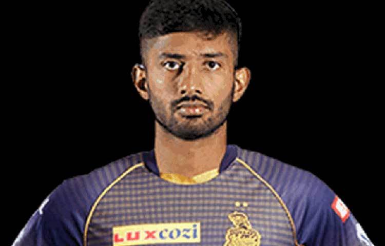 রাহুল ত্রিপাঠি: ২০১৮-১৯ মৌসুমে রনজি ট্রফিতে সর্বোচ্চ স্কোরার ছিলেন মহারাষ্ট্রের রাহুল ত্রিপাঠি। আইপিএল-এ এর আগে তিনি পুণে এবং রাজস্থানের হয়ে খেলেছেন। এ বছর খেলবেন কলকাতার হয়ে। নিলামে তার দর উঠেছিল ৬০ লাখ টাকা। তিনি ব্যাট করতে পারেন ছয় নম্বরে।