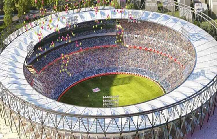 ভারতের প্রধানমন্ত্রী নরেন্দ্র মোদির স্বপ্নের প্রোজেক্ট আহমেদাবাদের এই স্টেডিয়াম। আর জানা যাচ্ছে, বিশ্বের এই স্টেডিয়াম তৈরির কাজ প্রায় শেষ। উদ্বোধন করতে পারেন মার্কিন প্রেসিডেন্ট ডোনাল্ড ট্রাম্প।