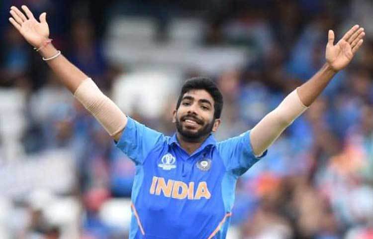 যশপ্রীত বুমরা: প্রত্যাবর্তনের পর থেকে বুমরাকে চেনা ছন্দে পাওয়া যায়নি। এটাই উদ্বেগ বাড়িয়েছে সমর্থকদের। বিশেষজ্ঞরা বলছেন, সেরা ফর্মে ফিরতে আরও কয়েকটি ম্যাচ দরকার তার। প্রোটিয়াদের বিরুদ্ধে বুমরাকে তাকে পুরনো মেজাজে দেখতে চাইছে দল।