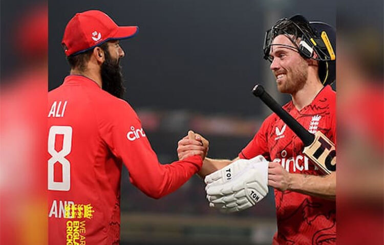 ইংল্যান্ডের ফিনিশিং লাইন আপে রয়েছেন লিয়াম লিভিংস্টোন ও মঈন আলি। ২ জনেই আক্রমণাত্মক ব্যাটিং করেন। ছবি: সংগৃহীত