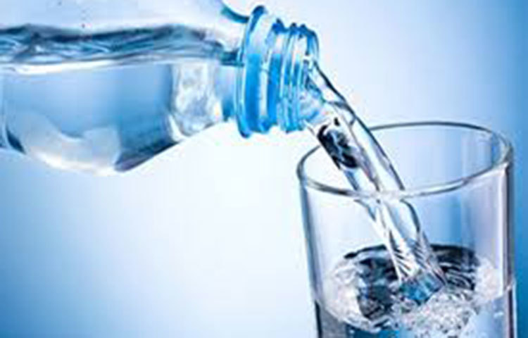 যদি দুর্যোগের পরে কোনো ঘূর্ণিঝড় আশ্রয়কেন্দ্র বা অন্যান্য সরকারি আশ্রয়কেন্দ্রে থাকতে হয়, সেখানেও সামাজিক দূরত্ব বজায় রাখুন।