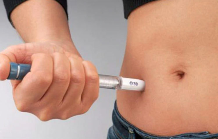 অনেকেই মনে করেন, চিকিৎসক ইনসুলিন নেওয়ার পরামর্শ দিয়েছেন মানেই রোগী মোটেও নিয়ম মেনে চলছেন না। বাস্তবে এ ধরণা সম্পূর্ণ ভুল। কারণ, টাইপ ২ ডায়াবেটিসে রক্তে ইনসুলিনের মাত্রা দ্রুত কমে যায়। ফলে নিয়মিত ওষুধ খাওয়া সত্তে¡ও একটা সময়ের পর ইনসুলিন নেওয়ার প্রয়োজন হতে পারে।