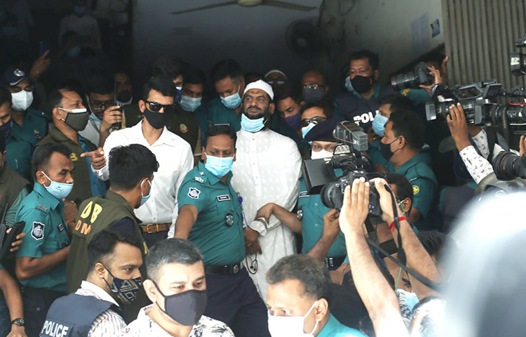 মামুনুল হকের ৭ দিনের রিমান্ড মঞ্জুর করেছেন আদালত। ছবি: মাহবুব আলম