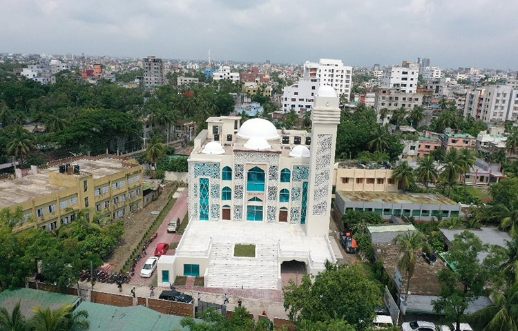 ধর্ম বিষয়ক মন্ত্রণালয়ের অধীনে ইসলামিক ফাউন্ডেশনের উদ্যোগে দেশের সকল জেলা ও উপজেলায় নির্ধাণাধীন ৫৬০টি মডেল মসজিদ ও ইসলামিক সাংস্কৃতিক কেন্দ্রের মধ্যে আজ ৫০টির উদ্বোধন করেন প্রধানমন্ত্রী শেখ হাসিনা। ছবি: সংগৃহীত