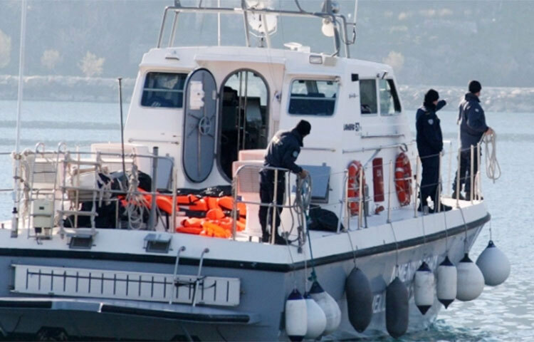 গ্রিসে একটি নৌকাডুবে অর্ধশতাধিক অভিবাসনপ্রত্যাশী নিখোঁজ হয়েছে। এজিয়ান সাগরের কার্পাথোস দ্বীপে ওই দুর্ঘটনা ঘটেছে। বুধবার এক উপকূলরক্ষী কর্মকর্তা এএফপিকে এ তথ্য নিশ্চিত করেছেন। ছবি: সংগৃহীত