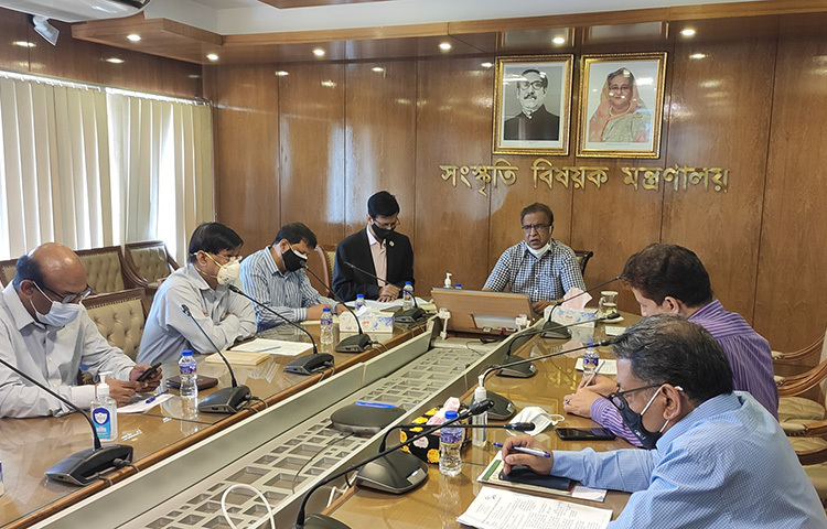 আজ সংস্কৃতি বিষয়ক মন্ত্রণালয়ের প্রতিমন্ত্রী কেএম খালিদ এমপি মন্ত্রণালয়ের সভাকক্ষে 'বাংলা নববর্ষ ১৪২৮ উদযাপন' সংক্রান্ত আন্তঃমন্ত্রণালয় সভায় সভাপতিত্ব করেন। ছবি: সংস্কৃতি বিষয়ক মন্ত্রণালয়