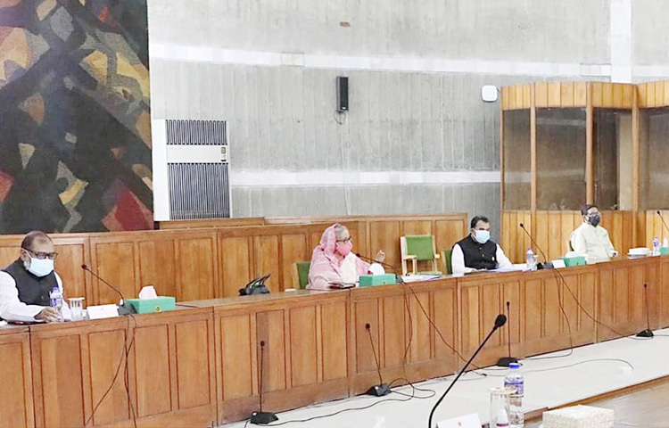 প্রধানমন্ত্রী শেখ হাসিনার সভাপতিত্বে আজ জাতীয় সংসদ ভবনের মন্ত্রিসভা কক্ষে মন্ত্রিসভার বিশেষ বৈঠক অনুষ্ঠিত হয়। ছবি: ইয়াসিন কবির জয়