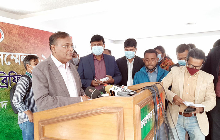 ইন্টারনেট প্রোটোকল টেলিভিশন-আইপিটিভি ও ইউটিউব চ্যানেলের মাধ্যমে কেউ সংবাদ পরিবেশন করতে পারবে না বলে জানিয়েছেন তথ্য ও সম্প্রচারমন্ত্রী ড. হাছান মাহমুদ। ছবি: জাগো নিউজ