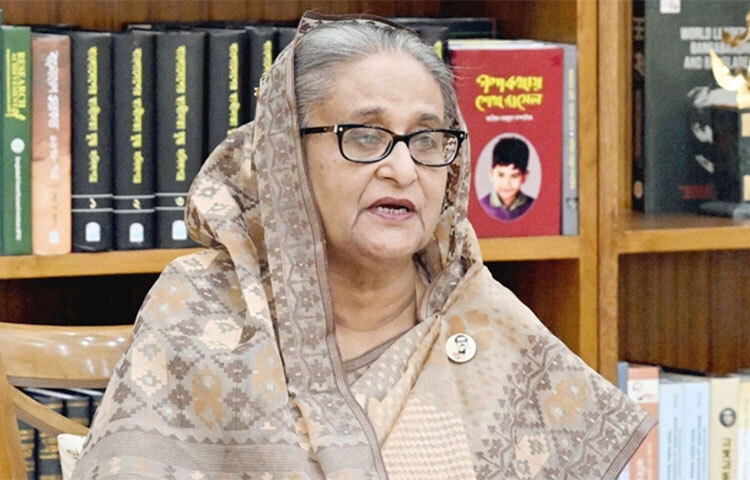 প্রধানমন্ত্রী শেখ হাসিনা বলেছেন, ‘আওয়ামী লীগ সরকার কখনো রিজার্ভ থেকে এক পয়সাও নষ্ট করেনি। দেশ ও জনগণের স্বার্থে এ অর্থ ব্যয় করেছে।’ আজ শনিবার (১২ নভেম্বর) সকালে ঢাকা-আশুলিয়া এলিভেটেড এক্সপ্রেসওয়ের নির্মাণকাজের উদ্বোধনকালে প্রধান অতিথির বক্তৃতায় এসব কথা বলেন। ছবি: পিআইডি