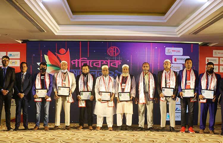 সম্প্রতি হবিগঞ্জের দ্য প্যালেস লাক্সারি রিসোর্টে এ সম্মেলন অনুষ্ঠিত হয়। এতে রংপুর ফাউন্ড্রির জাতীয় পর্যায়ের শীর্ষ ৩০ জন ও বঙ্গ বিল্ডিং ম্যাটারিয়ালসের ৪৩ জন পরিবেশককে পুরস্কৃত করা হয়। ছবি: জাগো নিউজ