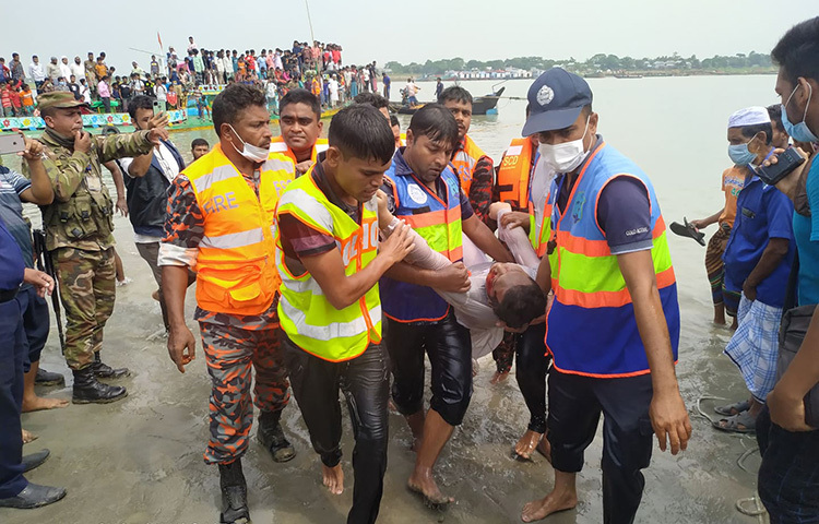 আজ সকালে এ দুর্ঘটনা ঘটে বলে জানান শিবচর থানার ভারপ্রাপ্ত কর্মকর্তা (ওসি) মিরাজ হোসেন। ছবি: জাগো নিউজ