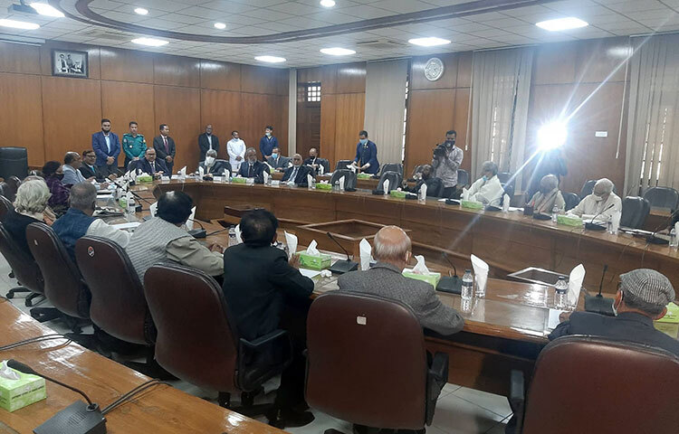 প্রধান নির্বাচন কমিশনার ও অন্যান্য নির্বাচন কমিশনার নিয়োগের জন্য গঠিত সার্চ (অনুসন্ধান) কমিটির কাছে আসা সবার নাম প্রকাশ করা হবে। আজ বিশিষ্টজনদের সঙ্গে ধারাবাহিক আলোচনার তৃতীয় বৈঠকের শুরুতেই একথা জানান সার্চ কমিটির সভাপতি। ছবি: বিপ্লব দিক্ষিৎ