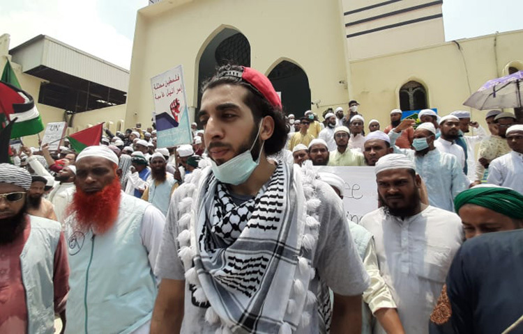 আজ সকাল ১১টার দিকে জাতীয় মসজিদ বায়তুল মোকাররমের উত্তর গেটে এ বিক্ষোভ কর্মসূচির আয়োজন করে ইসলামী আন্দোলন বাংলাদেশ, ঢাকা মহানগরী শাখা। ছবি: বিপ্লব দিক্ষিৎ