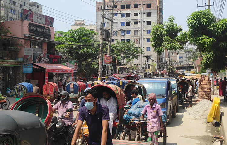 যানজট রাজধানীবাসীর নিত্যসঙ্গী হয়ে গেছে। রমজানের প্রথম দিন থেকেই অলিগলি থেকে রাজপথ সর্বত্রই দিনভর যানজট লেগে থাকছে।  ছবি: বিপ্লব দিক্ষিৎ