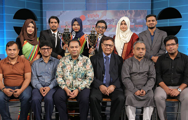 দেশের জ্বালানি নিরাপত্তা ঝুঁকিমুক্ত নয় বলে মন্তব্য করেছেন পেট্রোবাংলার সাবেক চেয়ারম্যান অধ্যাপক ড. মো. হোসেন মনসুর। আজ রাজধানীর তেজগাঁও এফডিসিতে ডিবেট ফর ডেমোক্রেসি আয়োজিত এক ছায়া সংসদে প্রধান অতিথির বক্তব্যে তিনি এসব কথা বলেন। ছবি: জাগো নিউজ