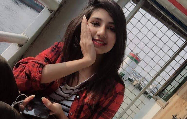 রাজধানীর শাহজাহানপুরে ইসলামিয়া হাসপাতালের সামনে দুর্বৃত্তদের গুলিতে কলেজছাত্রী সামিয়া আফরান জামাল প্রীতি (২২) নিহতের ঘটনায় কোনো মামলা করবে না বলে জানিয়েছে তার পরিবার। আজ দুপুরে প্রীতির বাবা মোহাম্মদ জামাল উদ্দিন জাগো নিউজকে বিষয়টি জানিয়েছেন। ছবি: সংগৃহীত