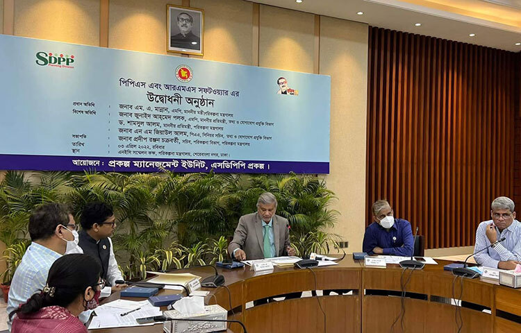 সরকারি সফটওয়্যারে পাবলিক অ্যাকসেস থাকতে হবে বলে মন্তব্য করেছেন পরিকল্পনামন্ত্রী এম এ মান্নান। আজ রাজধানীর এনইসি সম্মেলন কক্ষে ‘দ্য সফটওয়্যার অব প্রজেক্ট প্রসেসিং অ্যাপরাইজাল অ্যান্ড ম্যানেজমেন্ট সিস্টেম অ্যান্ড রিসার্স ম্যানেজমেন্ট সিস্টেমের’ উদ্বোধন অনুষ্ঠানে তিনি এ কথা বলেন। ছবি: বিপ্লব দিক্ষিৎ