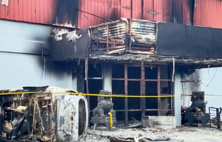 ইন্দোনেশিয়ার একটি নাইট ক্লাবে দুই গ্রুপের মধ্যে সংঘর্ষে কমপক্ষে ১৮ জন নিহত হয়েছে। দেশটির পশ্চিমাঞ্চলীয় পাপুয়া প্রদেশের সরোং শহরে ওই সহিংসতার ঘটনা ঘটে। ছবি: সংগৃহীত