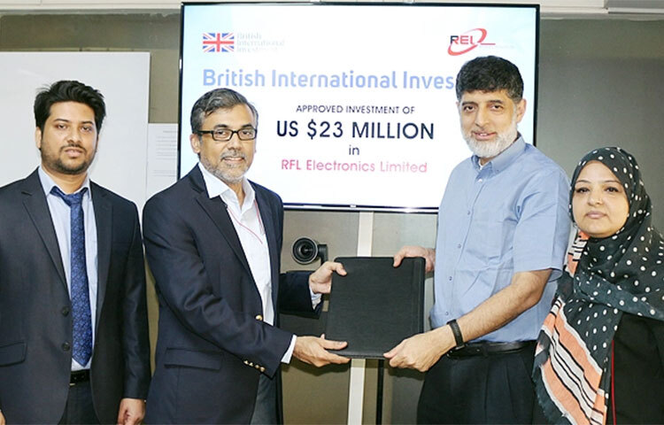 দেশের শীর্ষস্থানীয় শিল্প গ্রুপ প্রাণ-আরএফএল এর সহযোগী প্রতিষ্ঠান আরএফএল ইলেকট্রনিকস লিমিটেডকে ২৩ মিলিয়ন মার্কিন ডলার ঋণসহায়তা দিয়েছে যুক্তরাজ্যের উন্নয়ন অর্থ সংস্থা-ব্রিটিশ ইন্টারন্যাশনাল ইনভেস্টমেন্ট (বিআইআই)। নতুন ঋণ সুবিধা আরএফএল ইলেকট্রনিকসের হোম অ্যাপ্লায়েন্সের উৎপাদন সম্প্রসারণের পাশাপাশি কমপক্ষে ৬০০ মানুষের কর্মসংস্থানের সুযোগ তৈরি করবে। ছবি: জাগো নিউজ