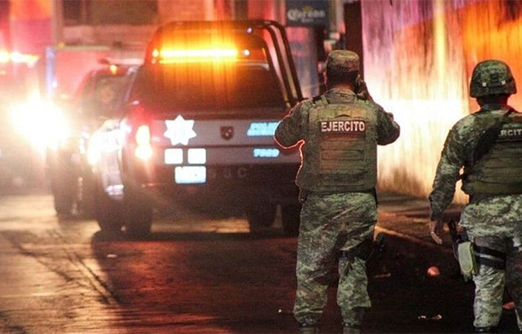 মেক্সিকোর মধ্যাঞ্চলীয় গুয়ানাজুয়াতো রাজ্যের একটি শহরে বন্দুক হামলায় চার নারীসহ ৯ জন নিহত হয়েছেন। এ ঘটনায় আহত হয়েছেন আরও দুইজন। এ হামলার ঘটনা নিশ্চিত করেছে দেশটির কর্তৃপক্ষ। ছবি: সংগৃহীত