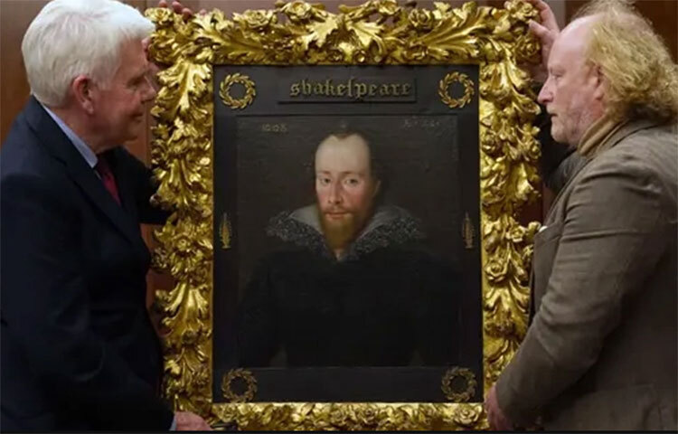 প্রখ্যাত ইংরেজি সাহিত্যিক উইলিয়াম শেক্সপিয়ার বেঁচে থাকতে তার একটিমাত্র ছবি আঁকা হয় ১৬০৮ সালে। সেই ছবিটি এখন এক কোটি পাউন্ডে নিলাম ছাড়াই বিক্রির ঘোষণা দিয়েছে পশ্চিম লন্ডনের গ্রোসভেনর হাউজ হোটেল কর্তৃপক্ষ। ব্যক্তিগত সম্পদ হিসেবে ছবিটি দীর্ঘদিন ধরে ওই হোটেলে টাঙানো রয়েছে। ছবি: সংগৃহীত