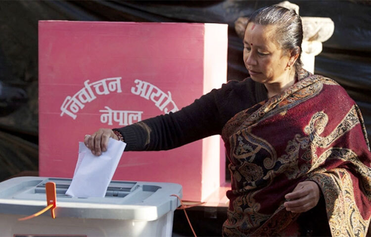 আজ স্থানীয় সময় সকাল ৭টা থেকে শুরু হয়েছে নেপালের জাতীয় ও প্রাদেশিক নির্বাচনের ভোটগ্রহণ। ভোটগ্রহণের জন্য ১০ হাজার ৮৯২টি পোলিং স্টেশন এবং ২২ হাজার ২২৭টি পোলিং সেন্টার স্থাপন করা হয়েছে দেশজুড়ে। একই সঙ্গে অস্থায়ী ১৪১টি বুথ বসানো হয়েছে। ভোটগ্রহণকে কেন্দ্র করে নিরাপত্তা ব্যবস্থা জোরদার করা হয়েছে। ছবি: সংগৃহীত
