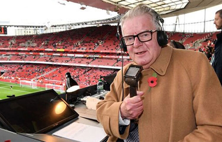 থেমে গেলো ফুটবলের কণ্ঠস্বর। ২৩ ফেব্রæয়ারি বৃহস্পতিবার না ফেরার দেশে পাড়ি জমালেন কিংবদন্তি ধারাভাষ্যকার জন মটসন। মৃত্যুকালে তার বয়স হয়েছিল ৭৭ বছর। বৃহস্পতিবার মটসনের পরিবারের পক্ষ থেকে এক বিবৃতিতে বলা হয়েছে, ‘আমরা অত্যন্ত দুঃখের সঙ্গে জানাচ্ছি যে, জন মটসন ওবিই তার ঘুমের মধ্যে শান্তিতে মারা গেছেন।’ ছবি: সংগৃহীত