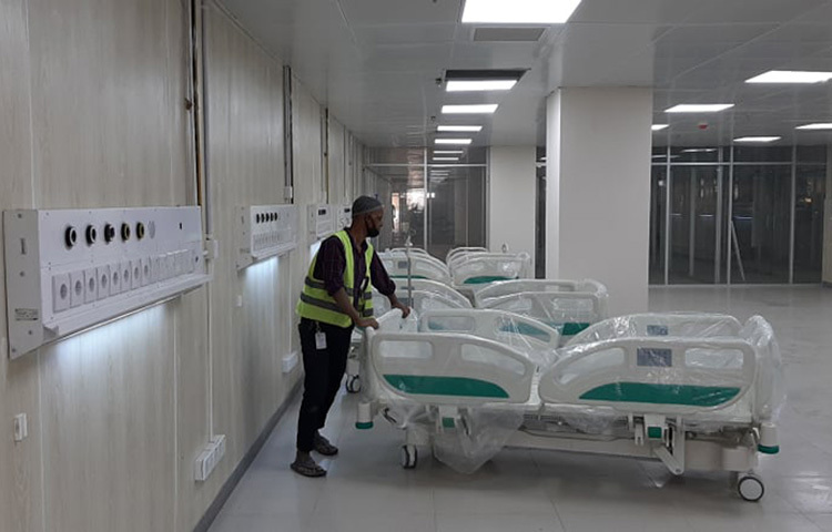 রাজধানীর মহাখালীতে চালু হচ্ছে দেশের সবচেয়ে বড় করোনা হাসপাতাল। ছবি: মুসা আহমেদ