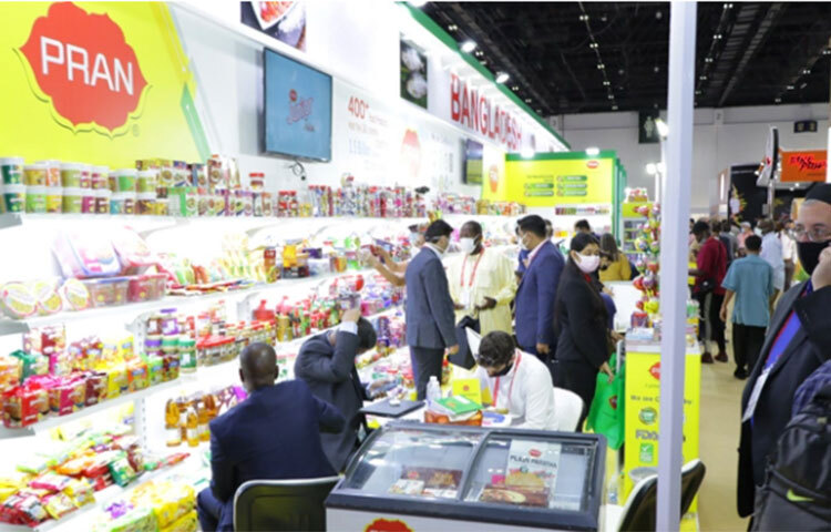 সংযুক্ত আরব আমিরাতের বাণিজ্যিক রাজধানী দুবাইয়ে অনুষ্ঠিত খাদ্যপণ্যের মেলা ‘গালফ ফুড ফেয়ারে’ ক্রেতাদের ভালো সাড়া পেয়েছে দেশের শীর্ষস্থানীয় খাদ্য প্রক্রিয়াজাত পণ্য রপ্তানিকারক প্রতিষ্ঠান ‘প্রাণ’। দুবাইয়ের আন্তর্জাতিক ট্রেড সেন্টারে পাঁচ দিনব্যাপী অনুষ্ঠিত এ মেলায় প্রাণ বিভিন্ন ধরনের খাদ্যপণ্য প্রদর্শন করে। ছবি: সংগৃহীত