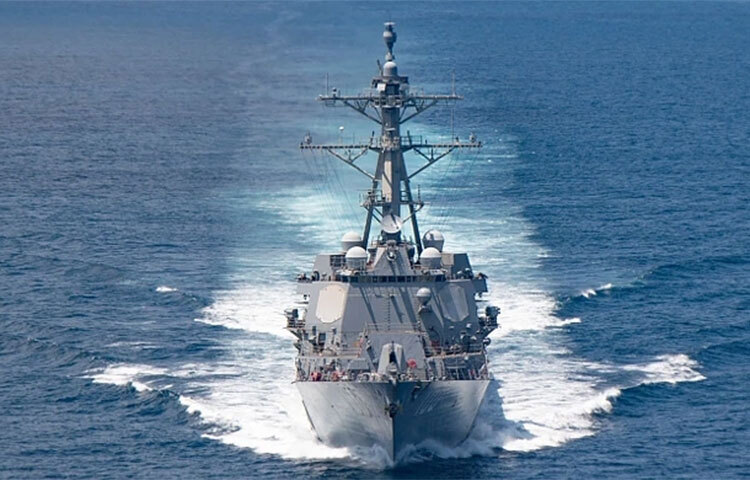 চীনের সঙ্গে প্রচণ্ড উত্তেজনার মধ্যেই তাইওয়ান প্রণালীতে প্রবেশ করেছে যুক্তরাষ্ট্রের দুটি যুদ্ধজাহাজ। সম্প্রতি মার্কিন প্রতিনিধি পরিষদের স্পিকার ন্যান্সি পেলোসির বিতর্কিত তাইওয়ান সফরের পর এই প্রথম মার্কিন যুদ্ধজাহাজ তাইওয়ান প্রণালীতে প্রবেশ করলো। ছবি: জাগো নিউজ