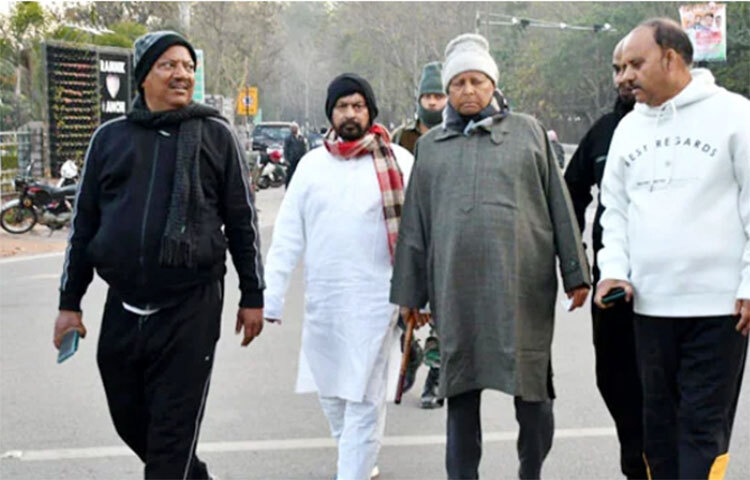 পশুখাদ্য কেলেঙ্কারির পঞ্চম মামলায় ভারতের বিহার রাজ্যের সাবেক মুখ্যমন্ত্রী তথা আরজেডি দলের প্রধান লালুপ্রসাদ যাদবকে দোষী সাব্যস্ত করেছেন সিবিআইয়ের বিশেষ আদালত। ডোরান্ডা ট্রেজারি থেকে ১৩৯ কোটি টাকারও বেশি টাকা তছরুপের অভিযোগে লালুকে দোষী সাব্যস্ত করা হয়। ছবি: সংগৃহীত