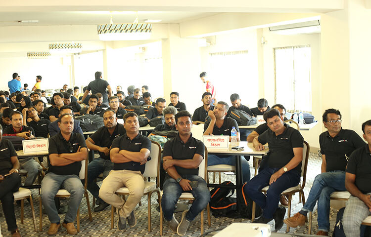 দেশের অন্যতম শীর্ষ অনলাইন নিউজ পোর্টাল জাগোনিউজ২৪.কমের প্রতিনিধি সম্মেলন-২০২২ অনুষ্ঠিত হয়েছে আজ। রাজধানীর একটি হোটেলে এ সম্মেলন অনুষ্ঠিত হয়েছে। ছবি: মাহবুব আলম