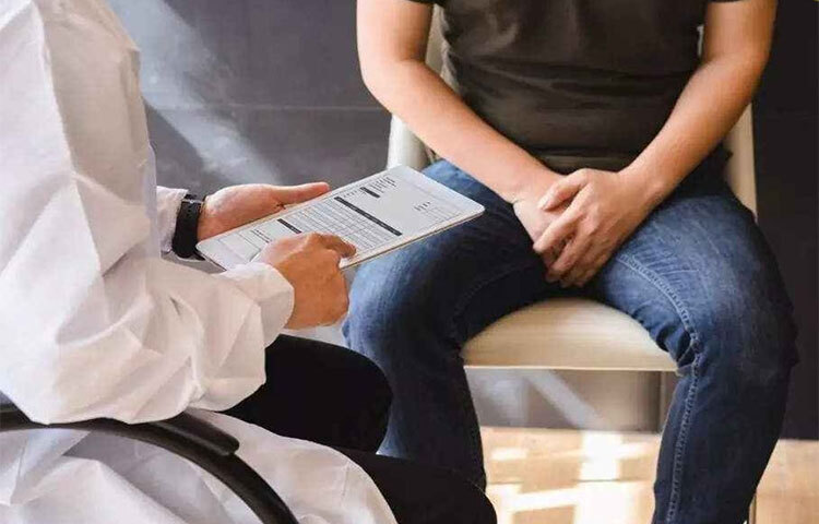 খেজুরে পর্যাপ্ত পরিমাণে ফাইবার পাওয়া যায়। আফ্রিকায় দেখা পুরুষদের মধ্যে বন্ধ্যাত্ব দূর করতে খেজুর খাওয়ার চল আছে। তবে বিশেশজ্ঞরা এখনো এই বিষয়ে সরাসরি কিছু মন্তব্য করেননি। ছবি: সংগৃহীত