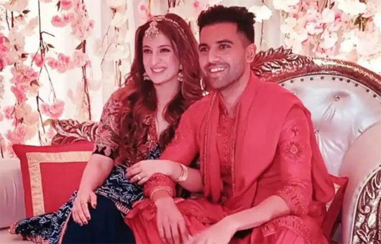 এমএস ধোনির কথায় দিপক গতবছর আইপিএল চলাকালীন স্টেডিয়ামেই জয়াকে প্রপোজ করেছিলেন। ছবি: সংগৃহীত