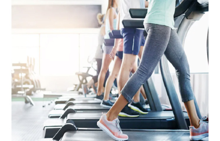 নিয়মিত এক্সারসাইজ করুন। ভারী এক্সারসাইজ করতে ইচ্ছা না হলে কিছুক্ষণ স্কিপিং করুন বা হাঁটুন। ছবি: সংগৃহীত