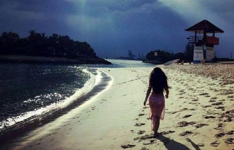 বসের ঘরে থাকাকালীন চোট থাকার জন্য বর্তমানে অসুস্থ হয়ে পড়েন দেবলিনা, ফলে সালমান খানের শো থেকে তিনি বেরিয়ে যাবেন বলেই মনে করা হচ্ছে।