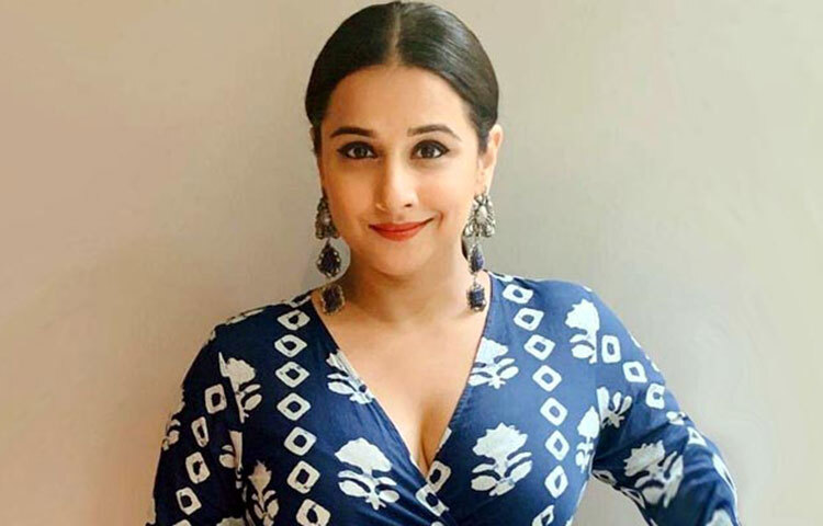 ভারতীয় সিনেমার অন্যতম জনপ্রিয় অভিনেত্রী বিদ্যা বালান। হিন্দি, বাংলা দুই ভাষাতেই দাপটের সঙ্গে অভিনয় করেছেন তিনি। নারীনির্ভর চিত্রনাট্য নিয়ে ছবি করতে যেখানে ভয় পান পরিচালকরা, সেখানে বিদ্যা একাই নিজের কাঁধে তুলে ছবি টেনে নিয়ে গিয়েছেন। ছবি: সংগৃহীত