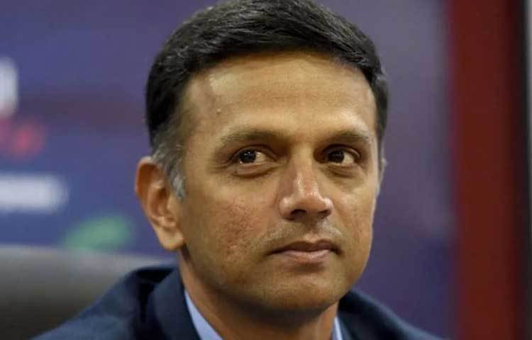 দীপিকা আরও বলেন, ‘আমি রাহুল দ্রাবিড়কে অনুসরণ করি। খেলা হোক বা অন্য কোনো জগত, শরীরের সঙ্গে সঙ্গে মানসিক ফিটনেস সমান প্রয়োজন।’