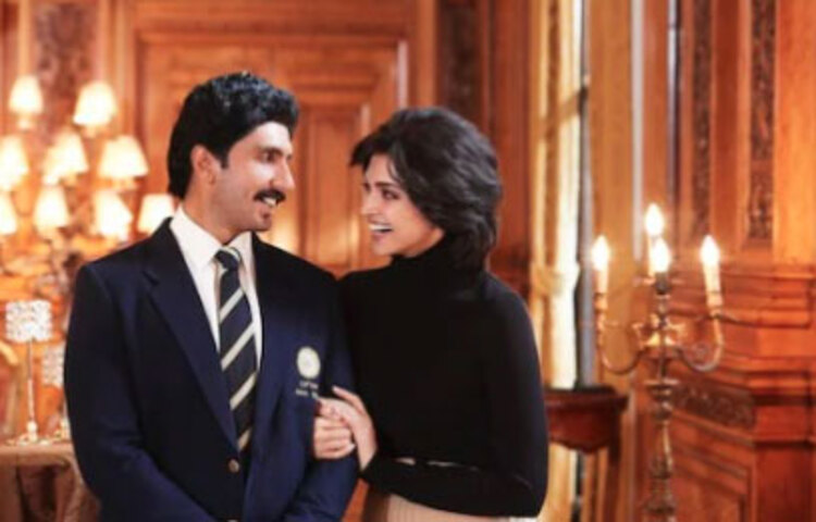 প্রসঙ্গত, রণবীর কপুরের সঙ্গে সম্পর্ক ভেঙে যাওয়ার পরেই অবসাদের শিকার হয়েছিলেন দীপিকা। পরবর্তিকালে তার জীবনে আসেন রণবীর সিং। বর্তমানে তারা বিবাহিত।