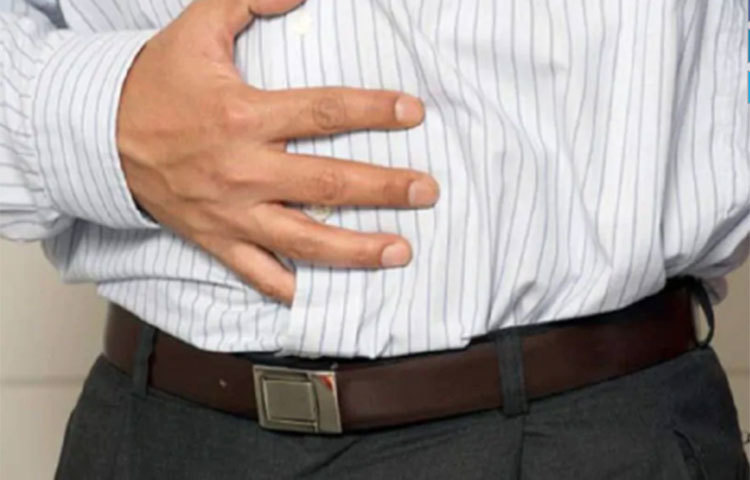 ব্রিটেনে সবচেয়ে বেশি মানুষ আক্রান্ত কোলন ক্যান্সারেই। বিশেষ করে এই ধরনের ক্যান্সার হয় ৬০ বছর বা তার বেশি বয়সের মানুষদের।