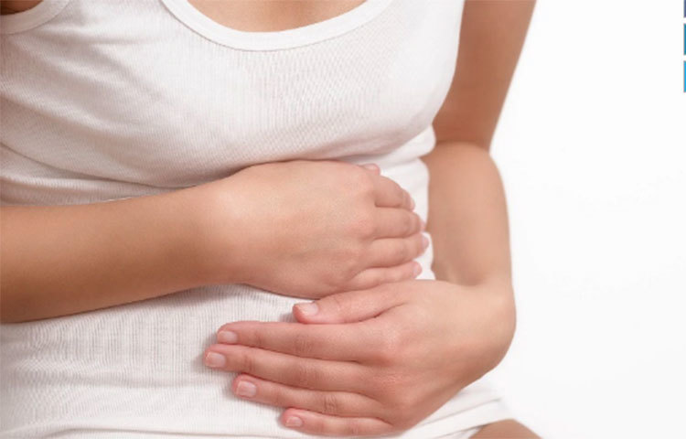 চিকিৎসকরা বলছেন, কোনোদিন যদি মলের সঙ্গে রক্ত বেরোয়, তা হলে দেরি না করে ডাক্তারের কাছে যান। বিশেষ করে সেই রক্তের রঙ যদি গাঢ় হয়, তা হলে চিন্তার বিষয়।