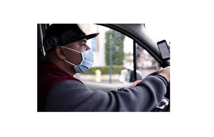 গাড়ি চালানোর সময় নির্দ্বিধায় পড়ুন মাস্ক।