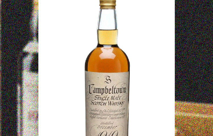 হুইস্কি সংগ্রহ করা তার এতটাই নেশা যে তার সংগ্রহে রয়েছে ১০০ বছরের পুরনো ভিনটেজ স্প্রিংব্যাঙ্কের বোতলও।