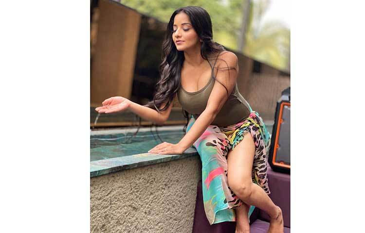 মোনালিসার আপন প্রহর।