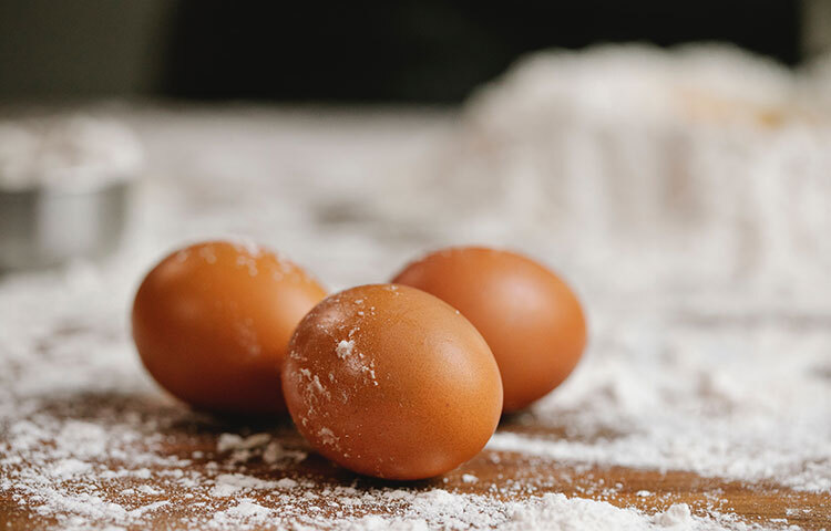 শীতকালে ডিমের বেশ চাহিদা থাকে, গরমে কিছুটা কমে যায়। কারণ ডিমের সঙ্গে যে ধারণা প্রচলিত রয়েছে, তা হলো ডিম খেলে নাকি পেট গরম হয়ে যায়। দেখা দেয় বিভিন্ন রকম শারীরিক সমস্যা। ছবি: সংগৃহীত